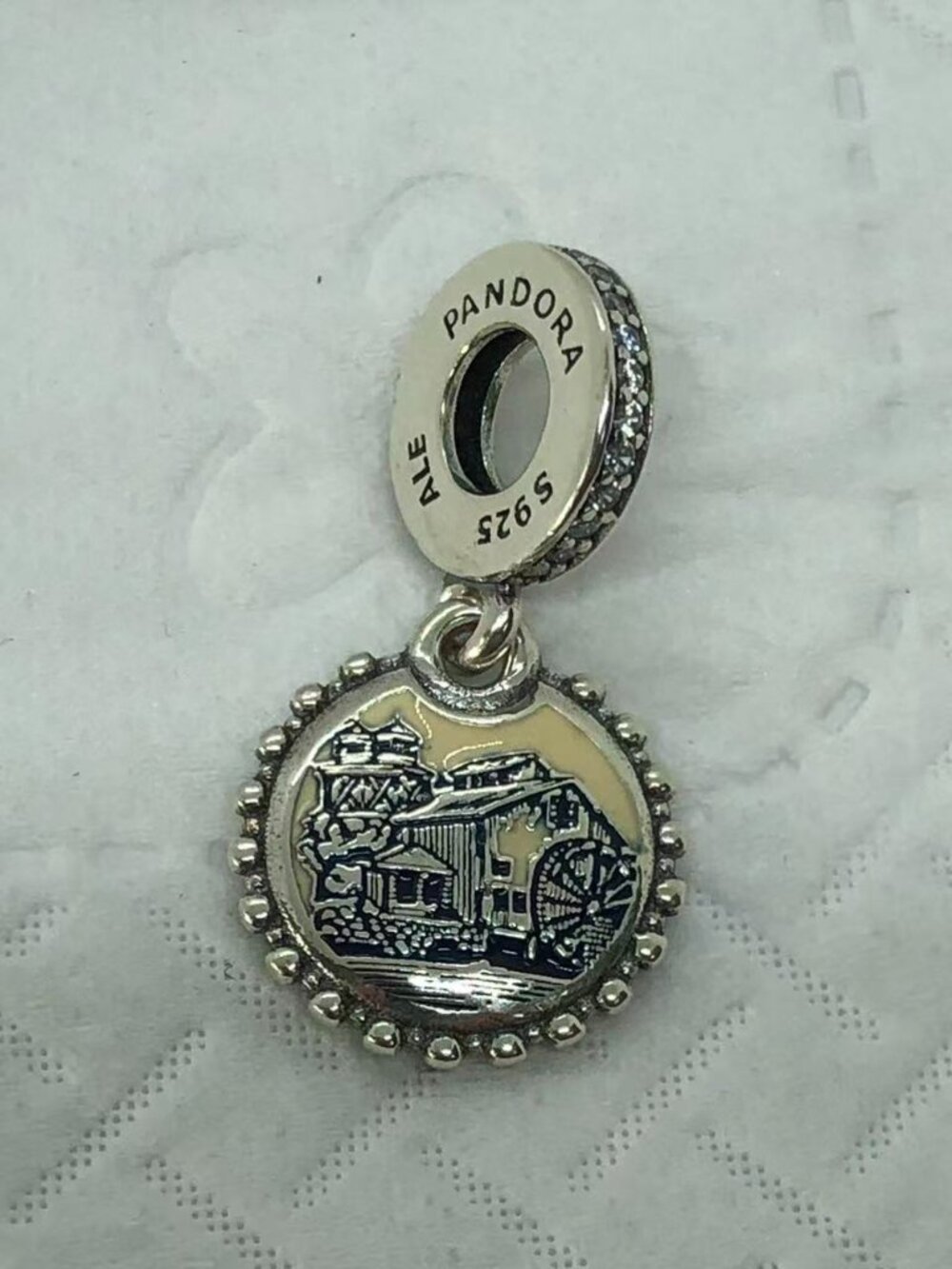 ✨ ✨Pandora 2025 Disney Port Orleans Riverside Dangle Charm